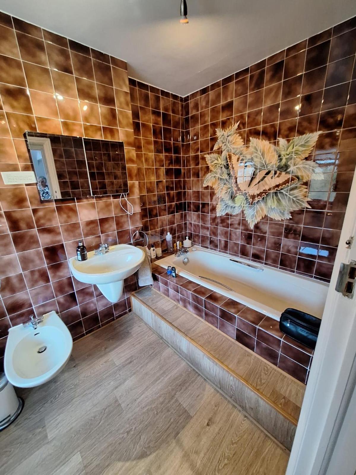Harrow B & B Ngoại thất bức ảnh